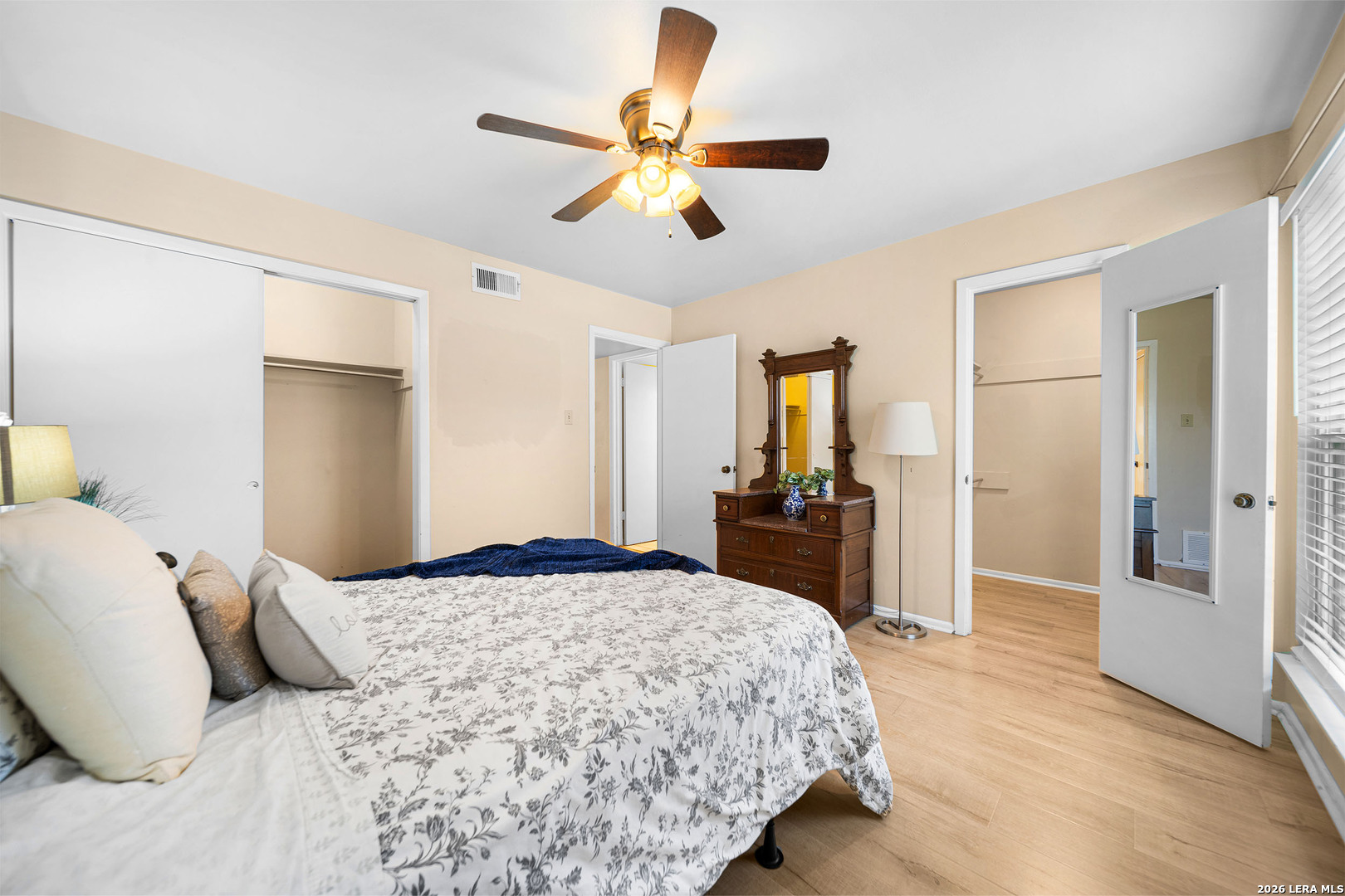8702 Village Dr, #503, San Antonio, TX 78217