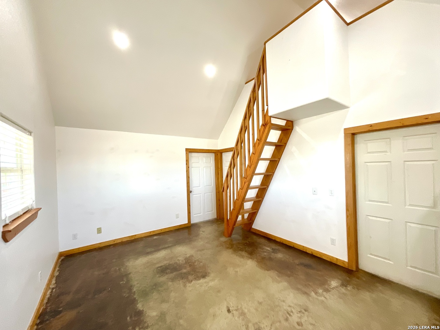 573 State Highway 97 E, #104, Floresville, TX 78114