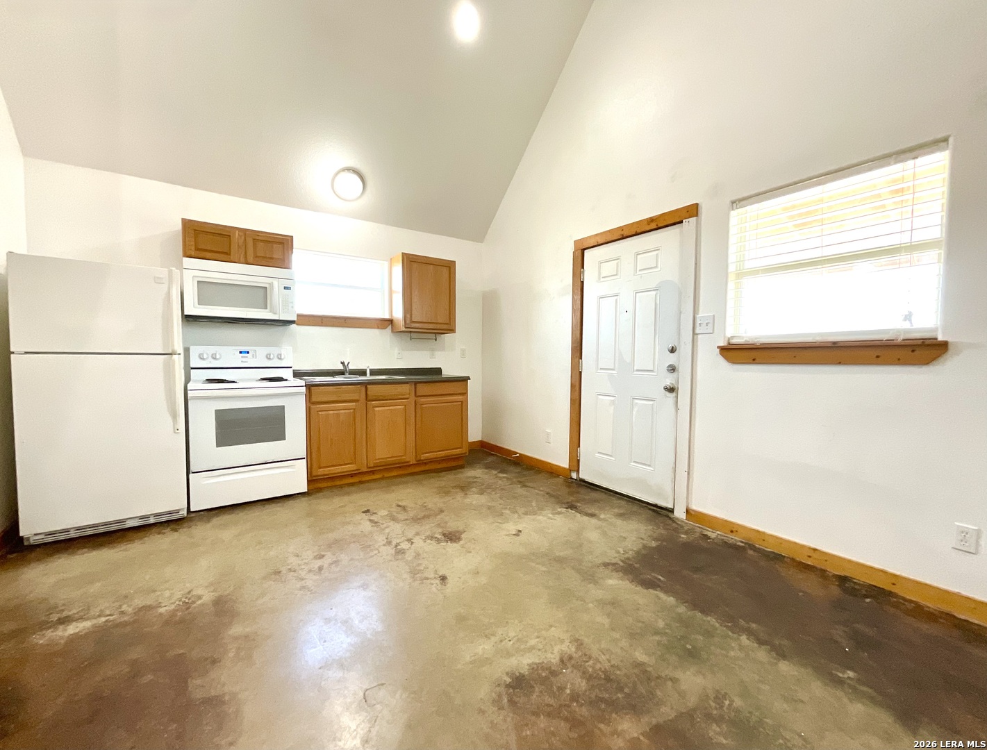 573 State Highway 97 E, #104, Floresville, TX 78114