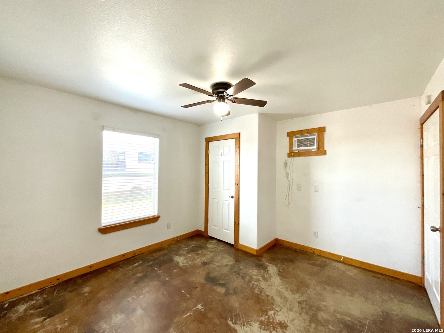 573 State Highway 97 E, #104, Floresville, TX 78114