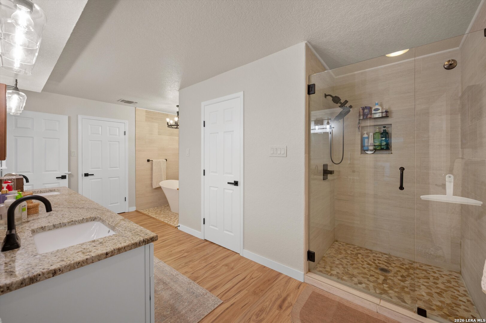 2044 MEDINA HWY, Kerrville, TX 78028