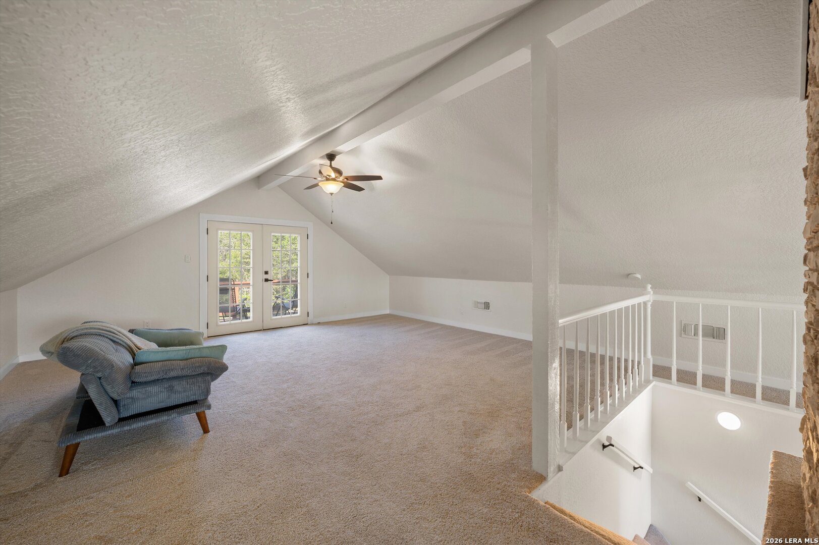 2044 MEDINA HWY, Kerrville, TX 78028