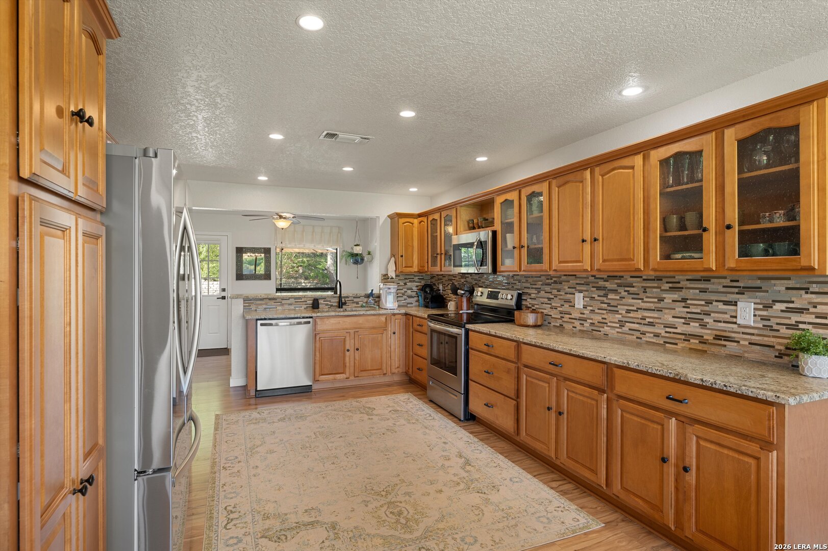 2044 MEDINA HWY, Kerrville, TX 78028