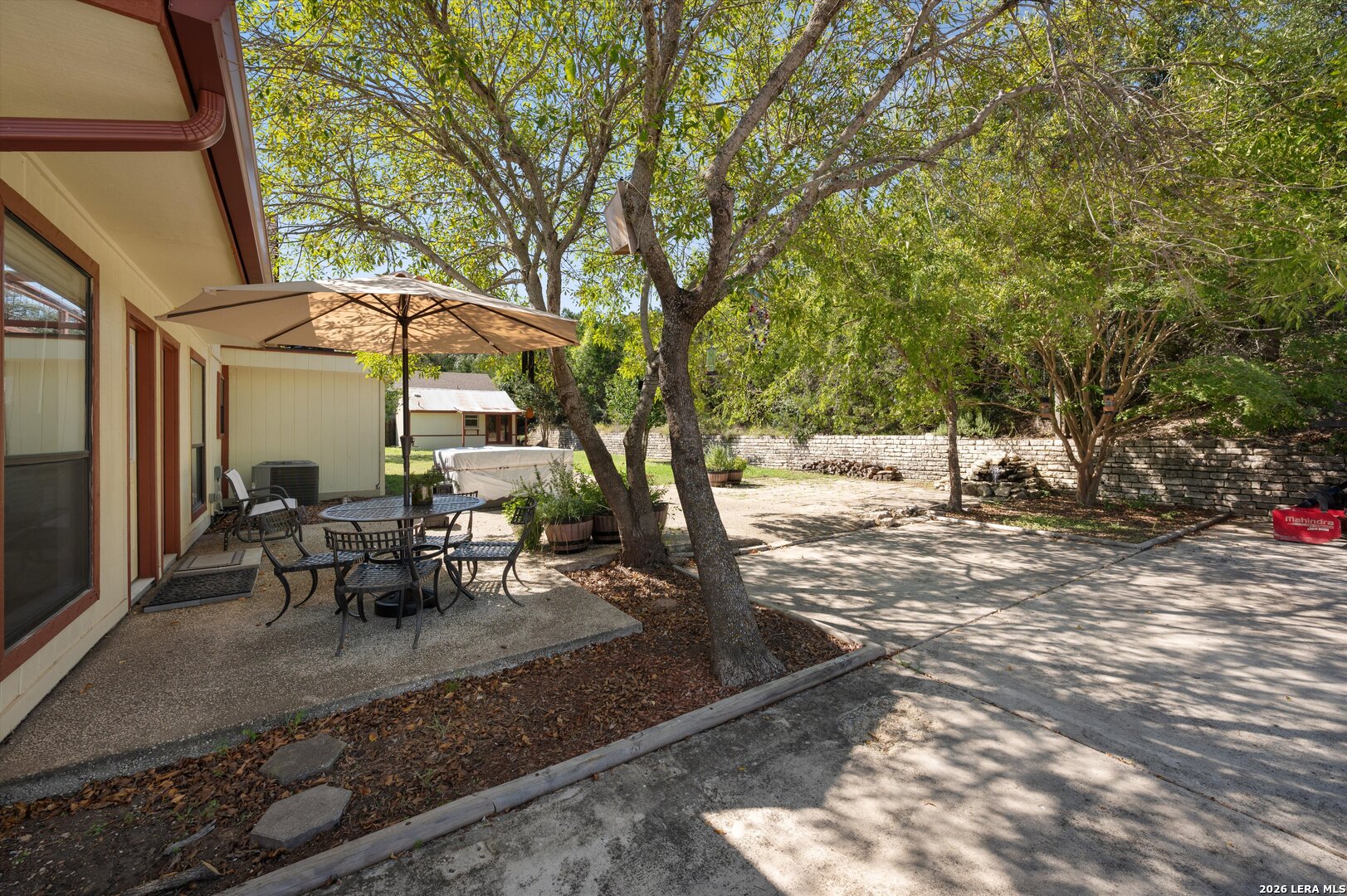 2044 MEDINA HWY, Kerrville, TX 78028