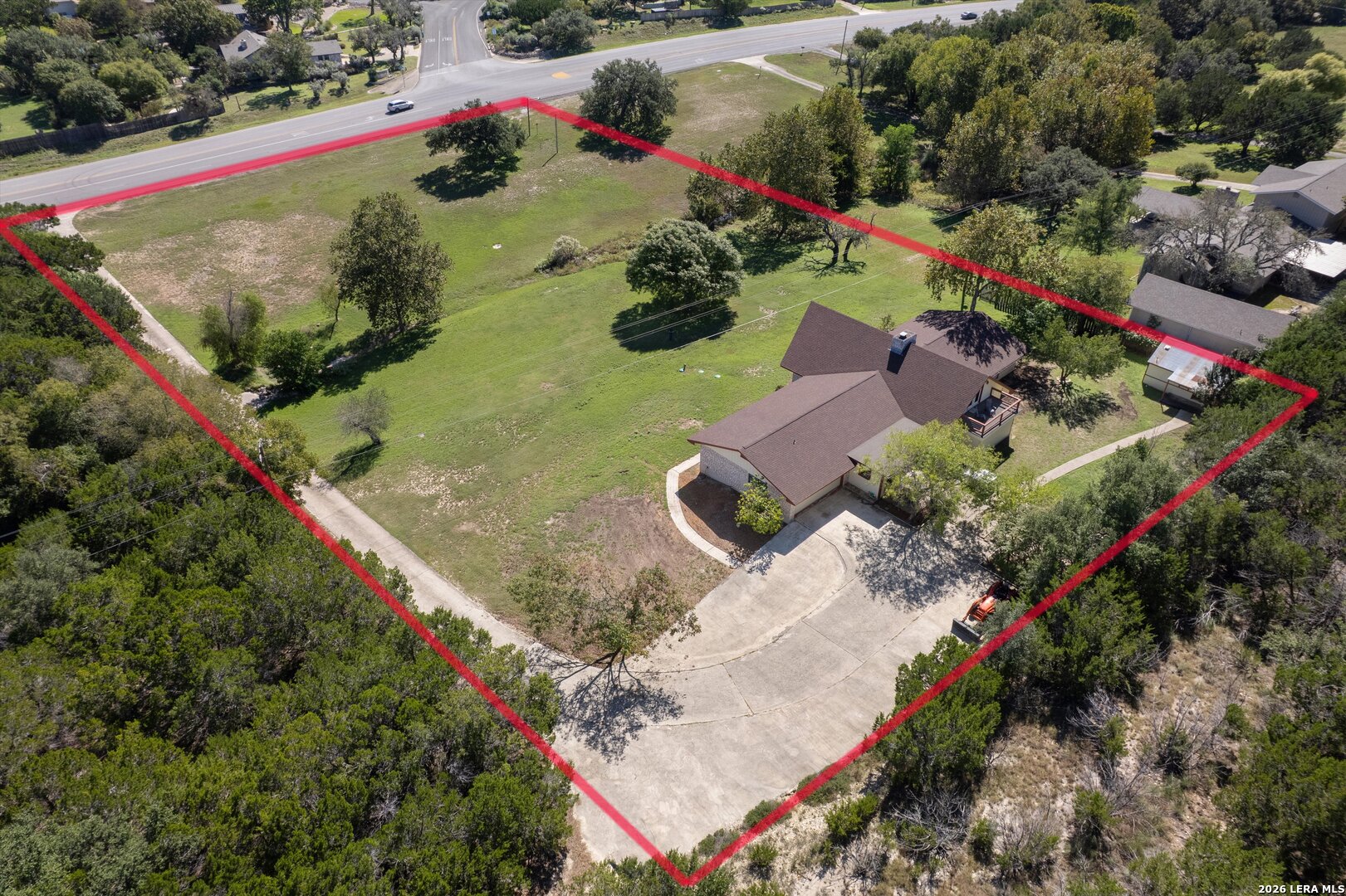 2044 MEDINA HWY, Kerrville, TX 78028
