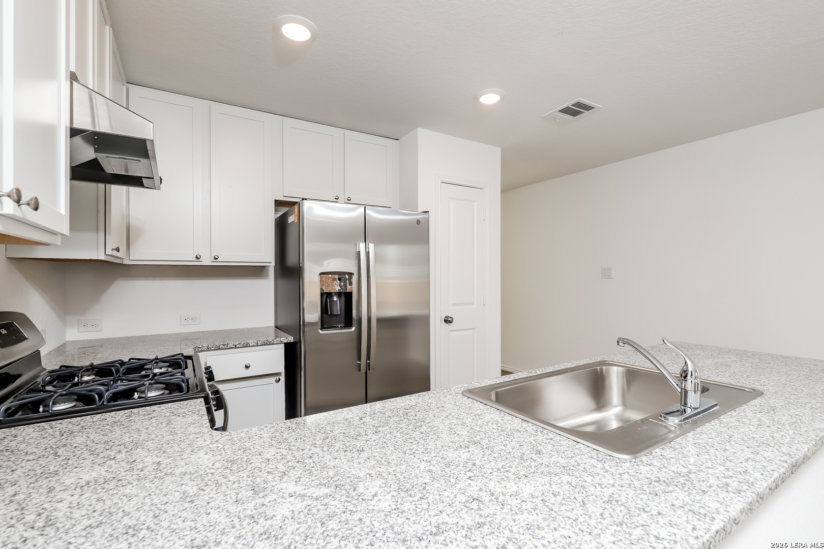10619 McClintock, Converse, TX 78109