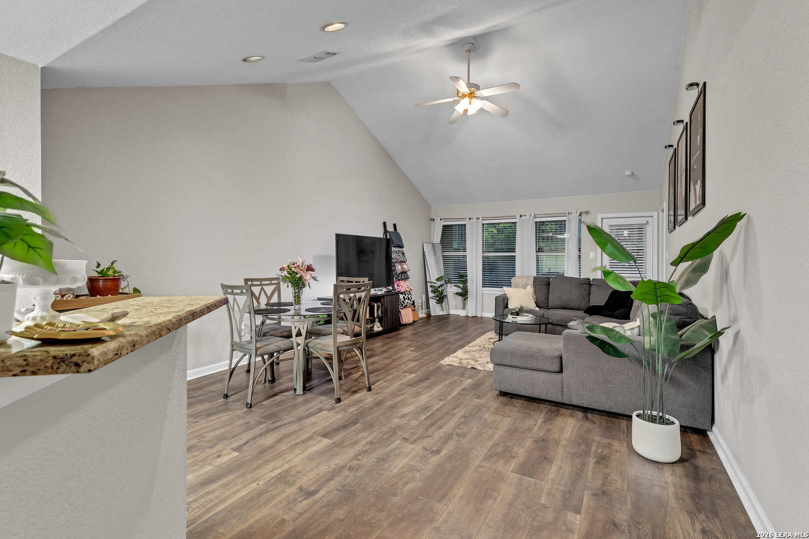 3202 Eisenhauer RD Unit 401, #401, San Antonio, TX 78209