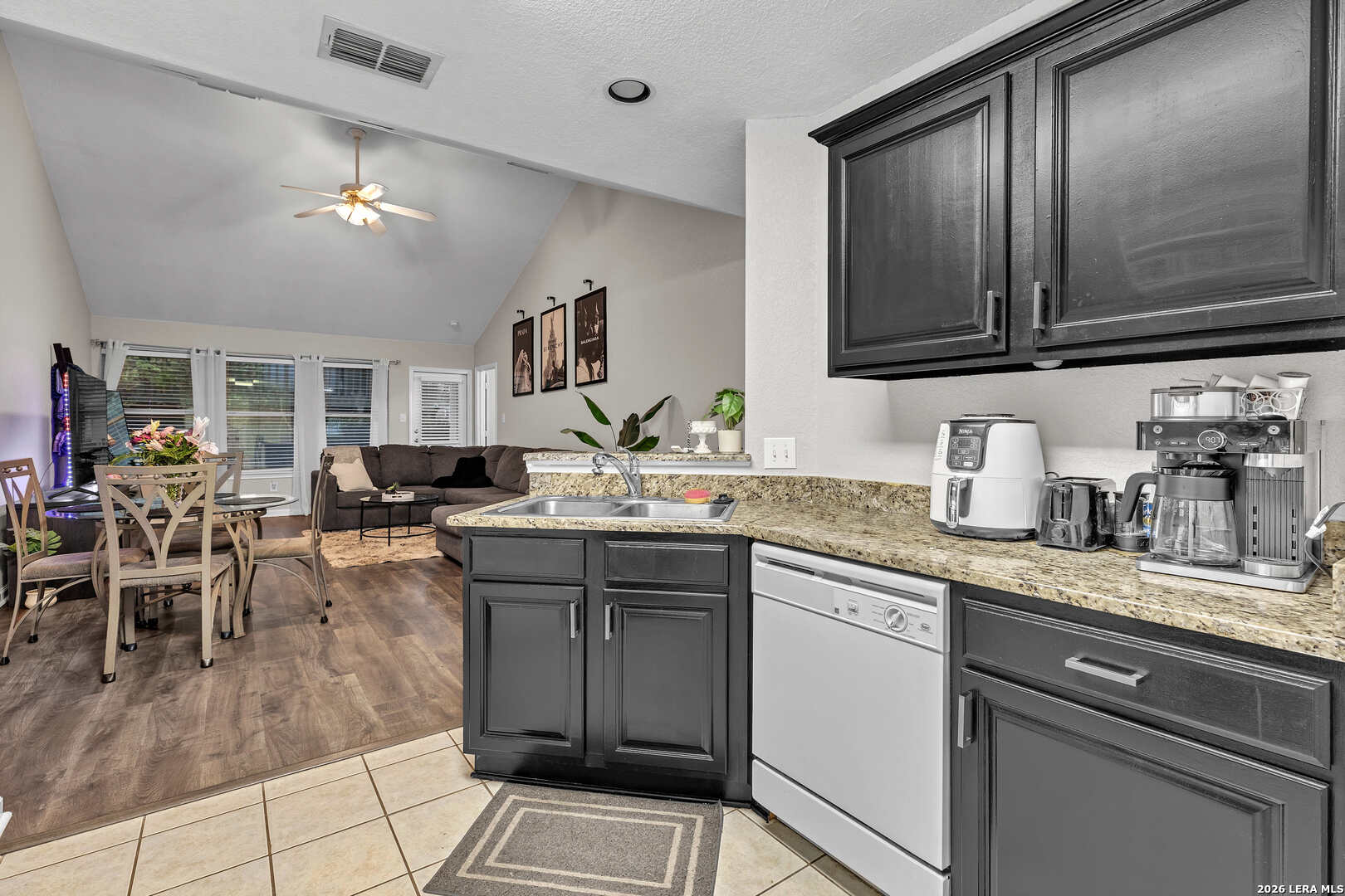 3202 Eisenhauer RD Unit 401, #401, San Antonio, TX 78209
