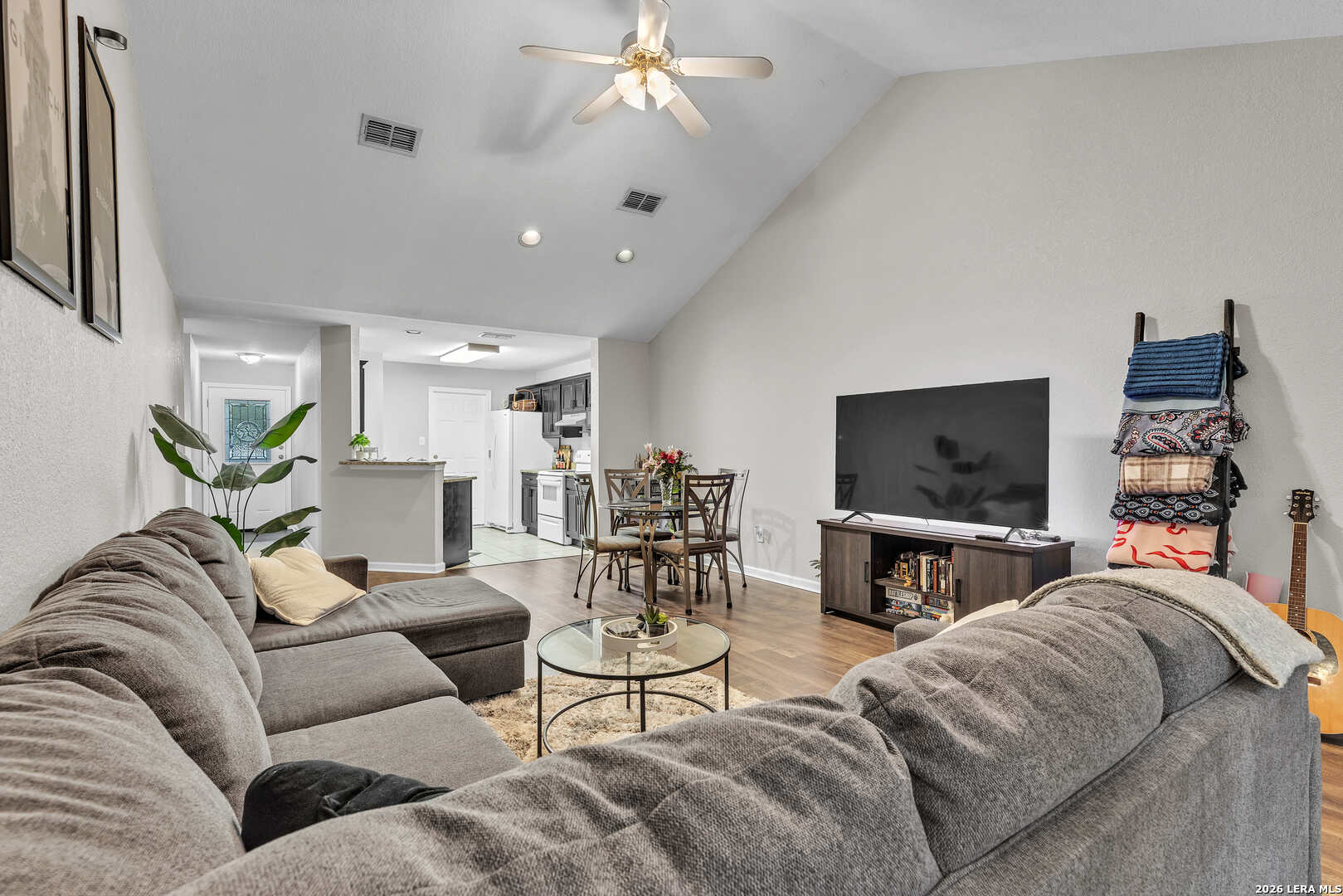 3202 Eisenhauer RD Unit 401, #401, San Antonio, TX 78209