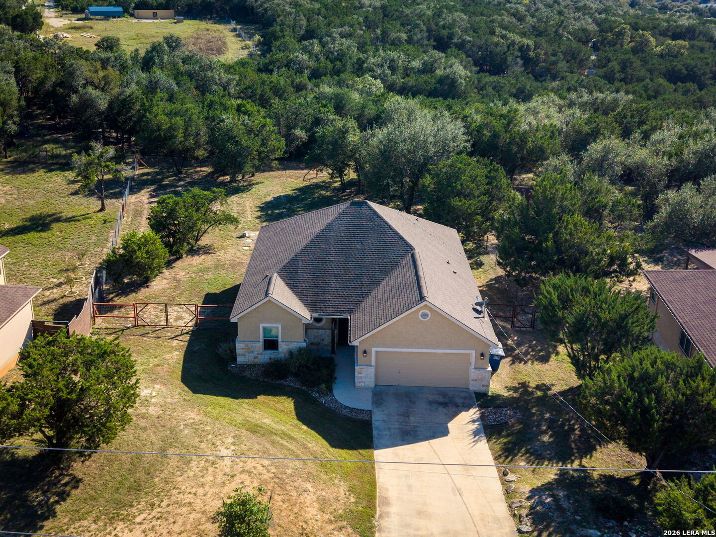 Photo 3 of Single family home for sale at 1655 Rocky Ridge Loop, Canyon Lake, TX 78133 | MLS# 2023073 | Listing updated on 2026-10-12
