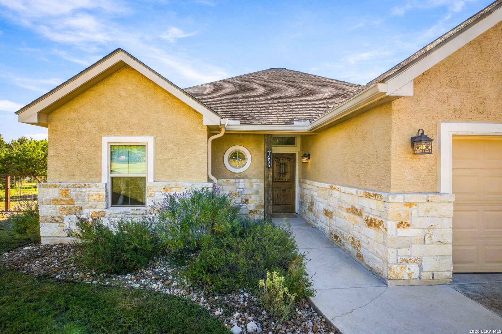 Photo 4 of Single family home for sale at 1655 Rocky Ridge Loop, Canyon Lake, TX 78133 | MLS# 2023073 | Listing updated on 2026-10-12
