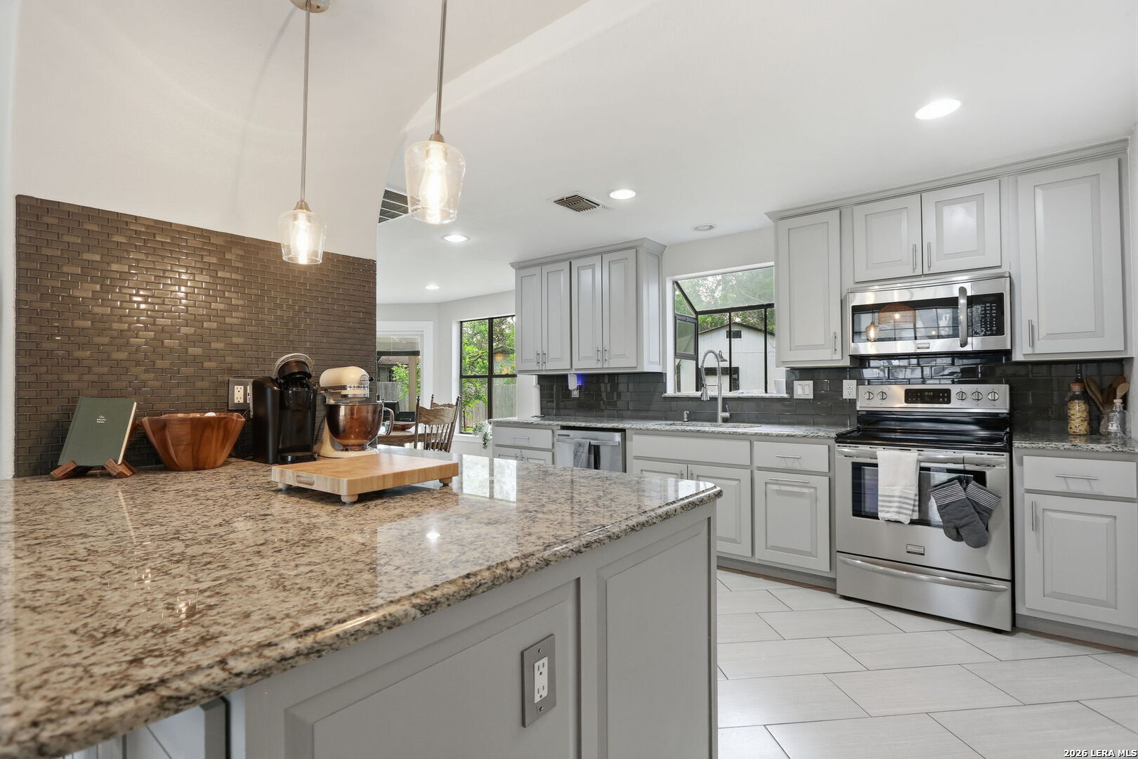 7626 Tippit Trl, San Antonio, TX 78240