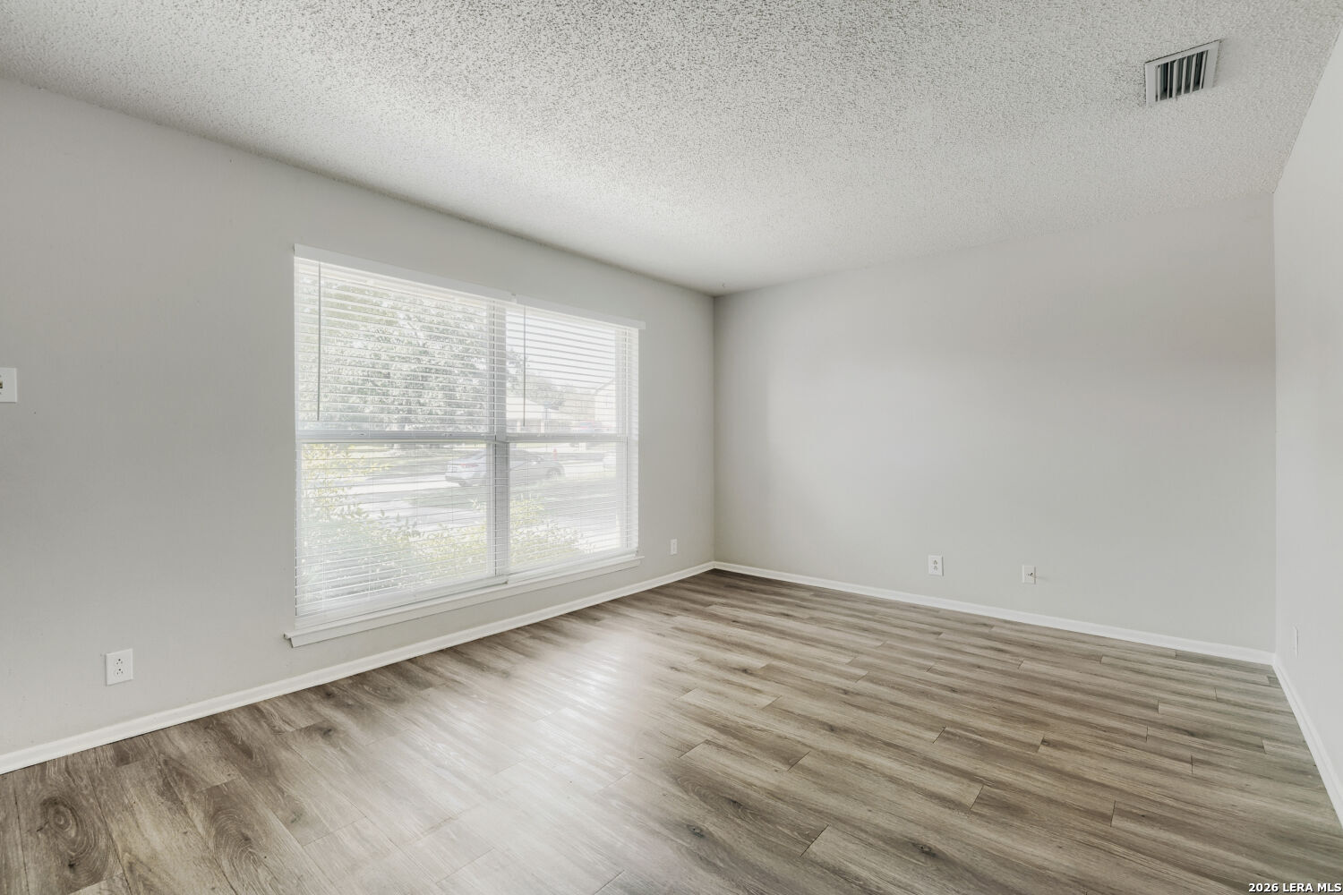 318 BALBOA DR, Universal City, TX 78148
