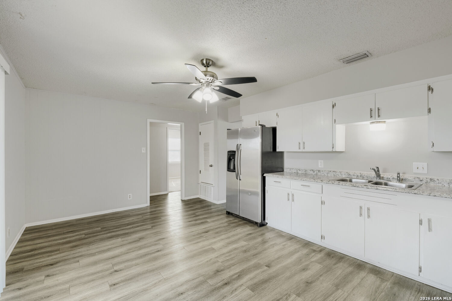 318 BALBOA DR, Universal City, TX 78148