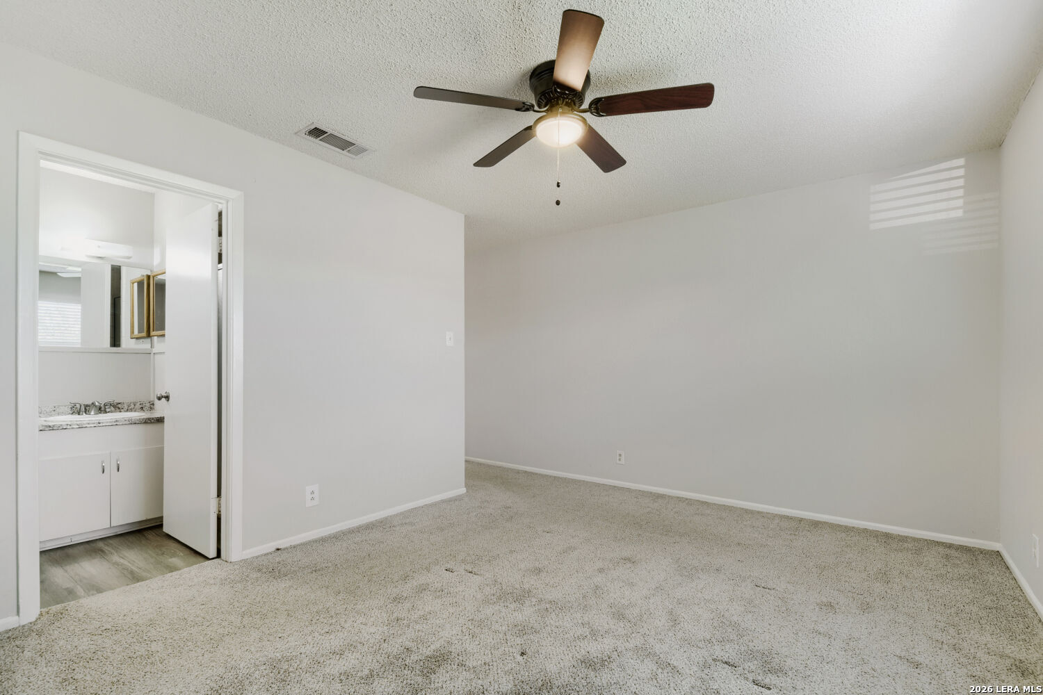 318 BALBOA DR, Universal City, TX 78148