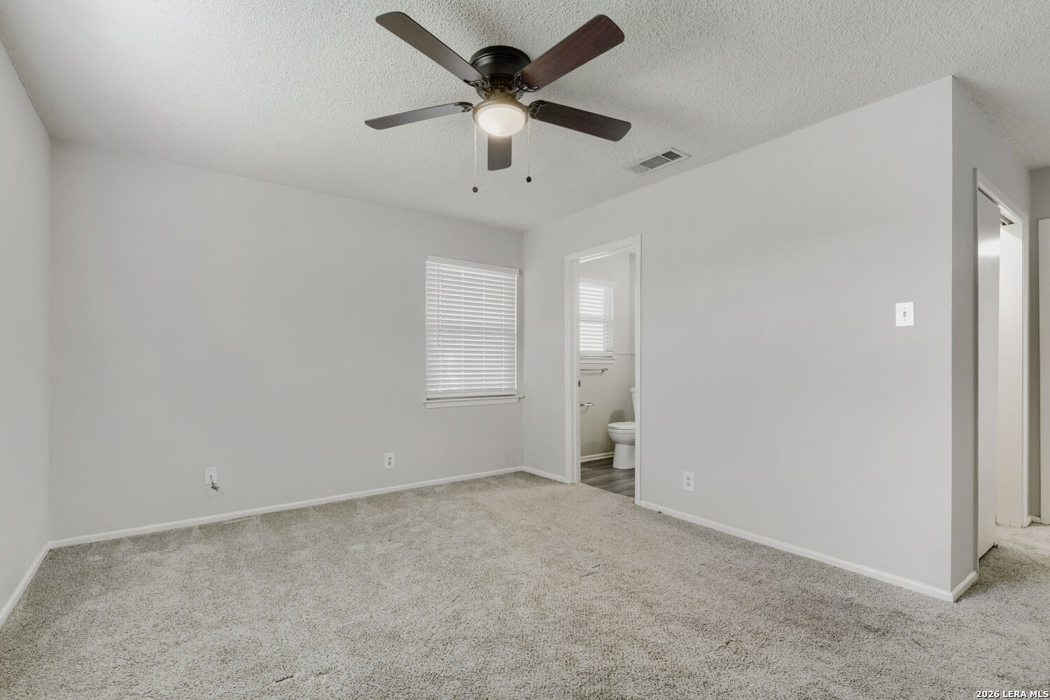 318 BALBOA DR, Universal City, TX 78148