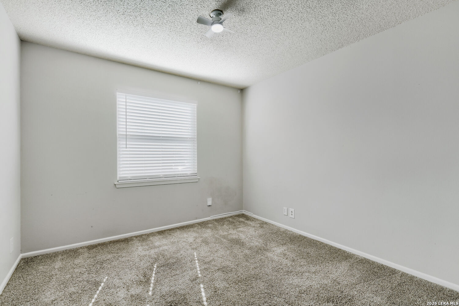 318 BALBOA DR, Universal City, TX 78148