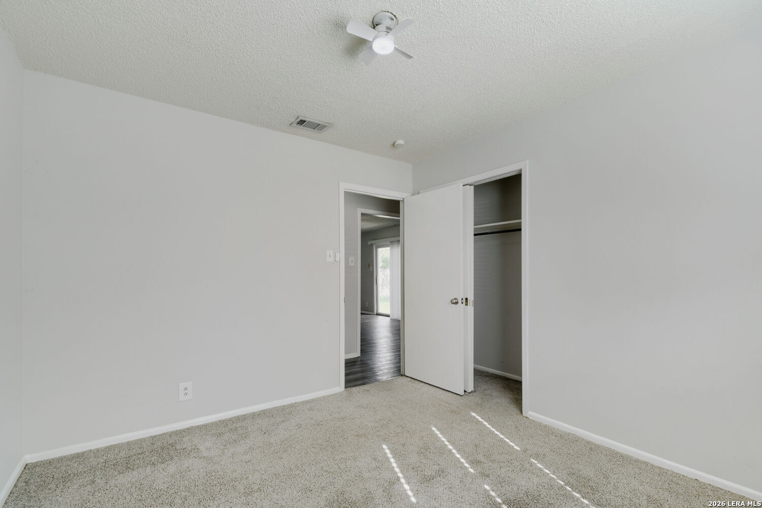 318 BALBOA DR, Universal City, TX 78148