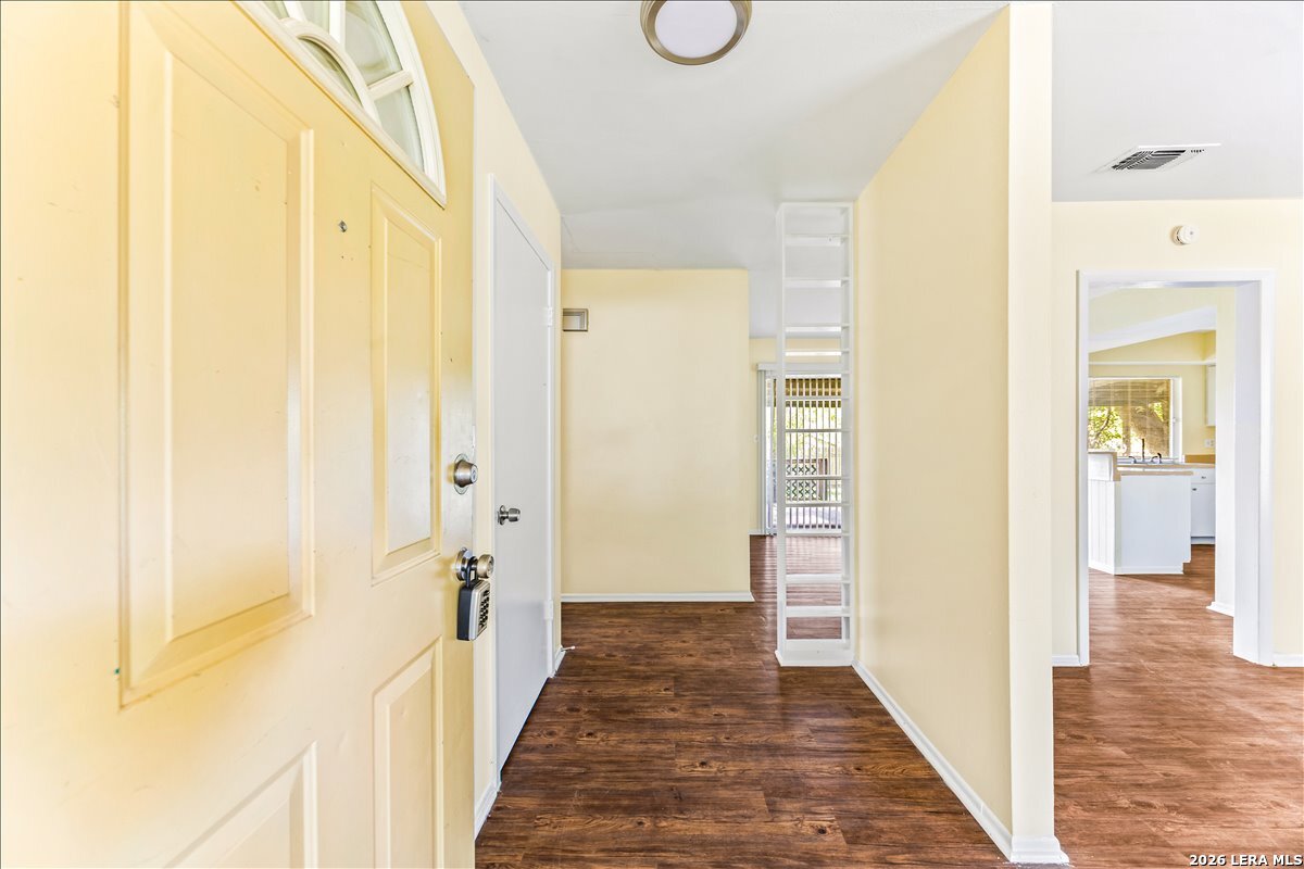 7919 DEEP FRST, San Antonio, TX 78239