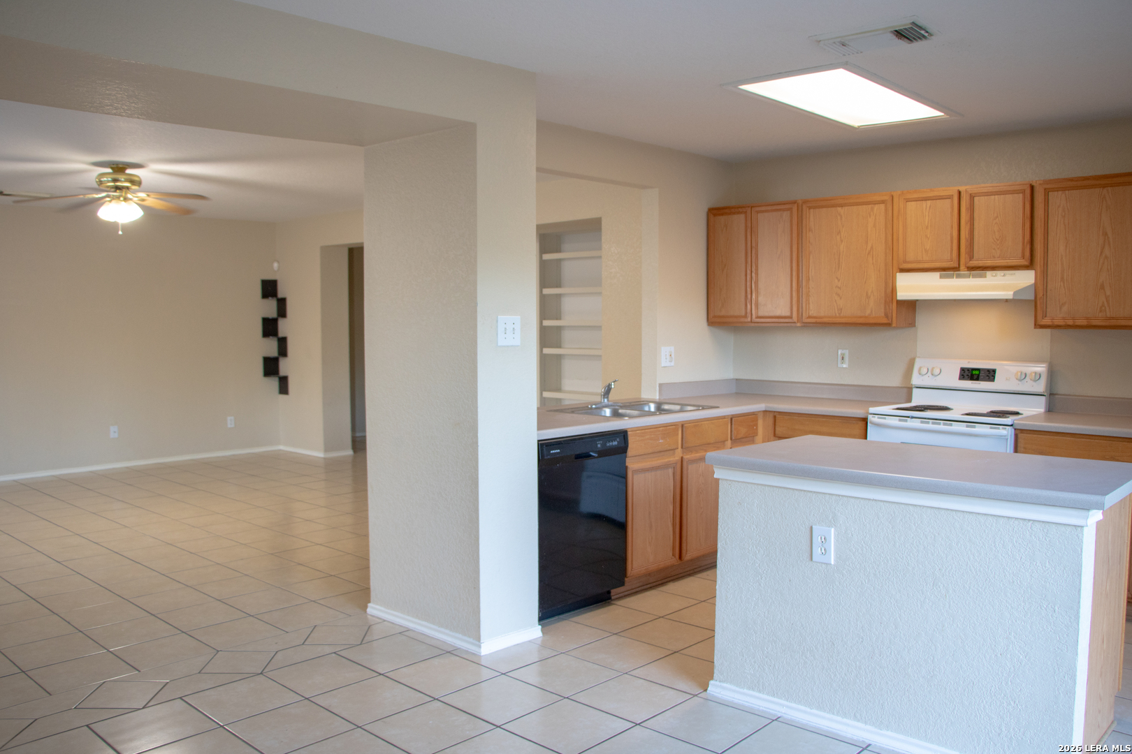 338 Tres Caminos, San Antonio, TX 78245