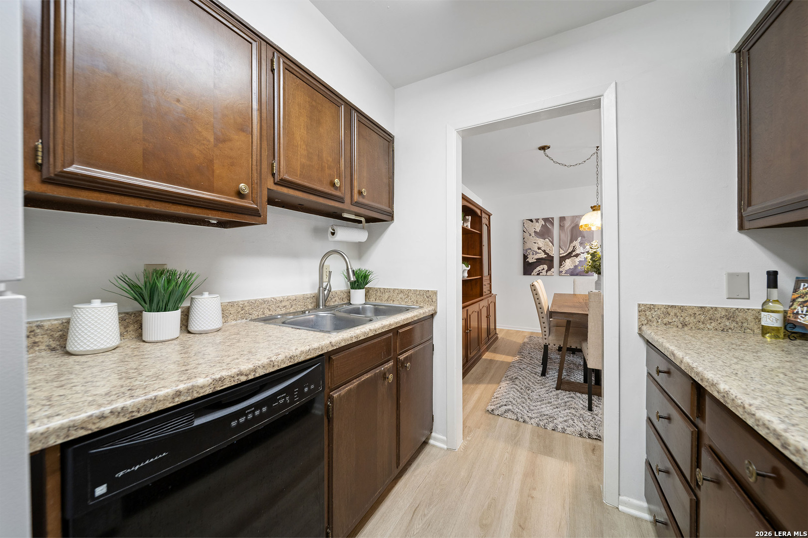 8702 Village Dr., #406, San Antonio, TX 78217