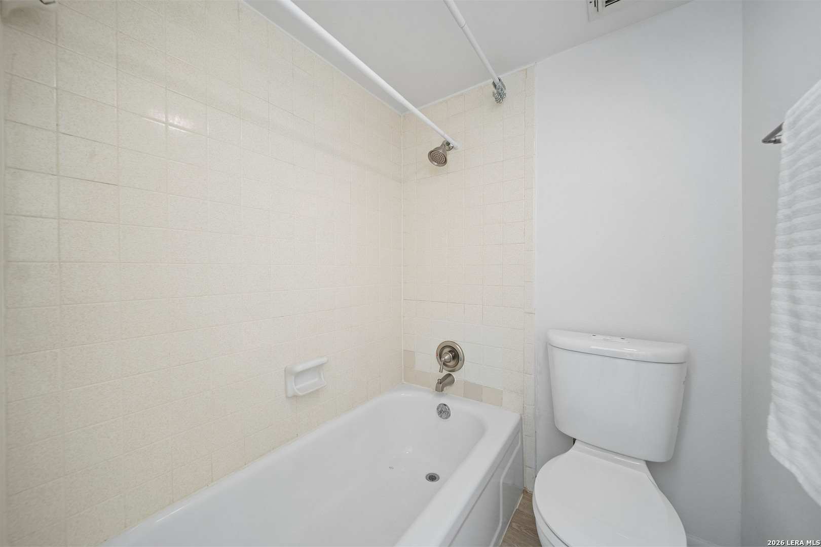 8702 Village Dr., #406, San Antonio, TX 78217
