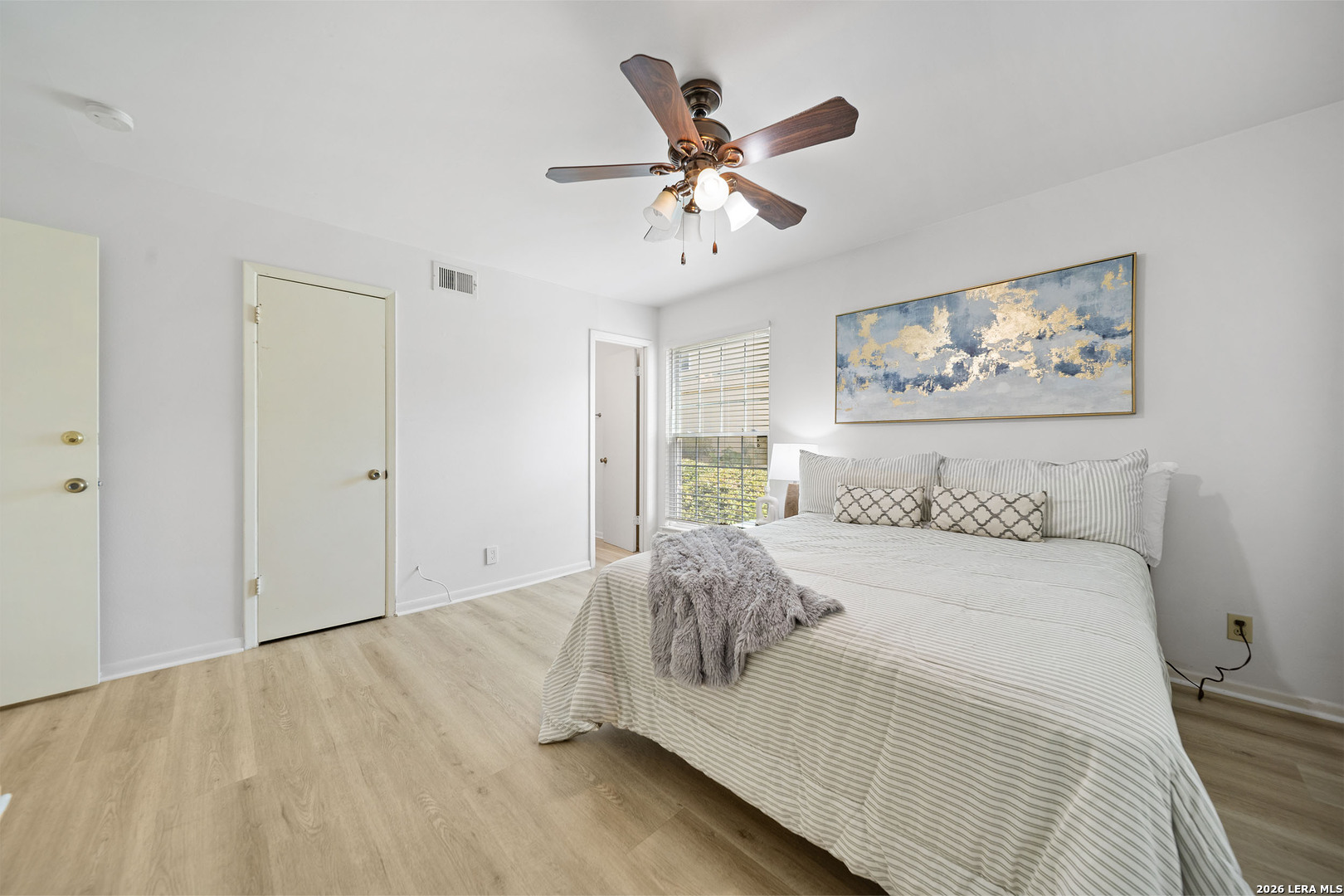 8702 Village Dr., #406, San Antonio, TX 78217