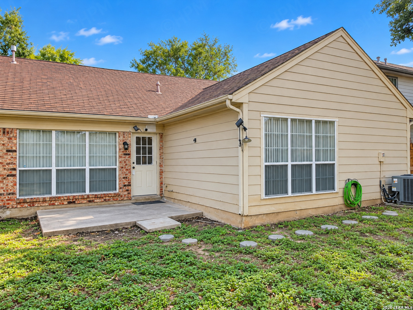 313 BURKWOOD LN, Cibolo, TX 78108