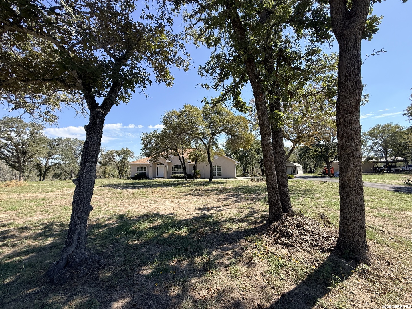 Property photo for 444 Shannon Rdg, Floresville, TX