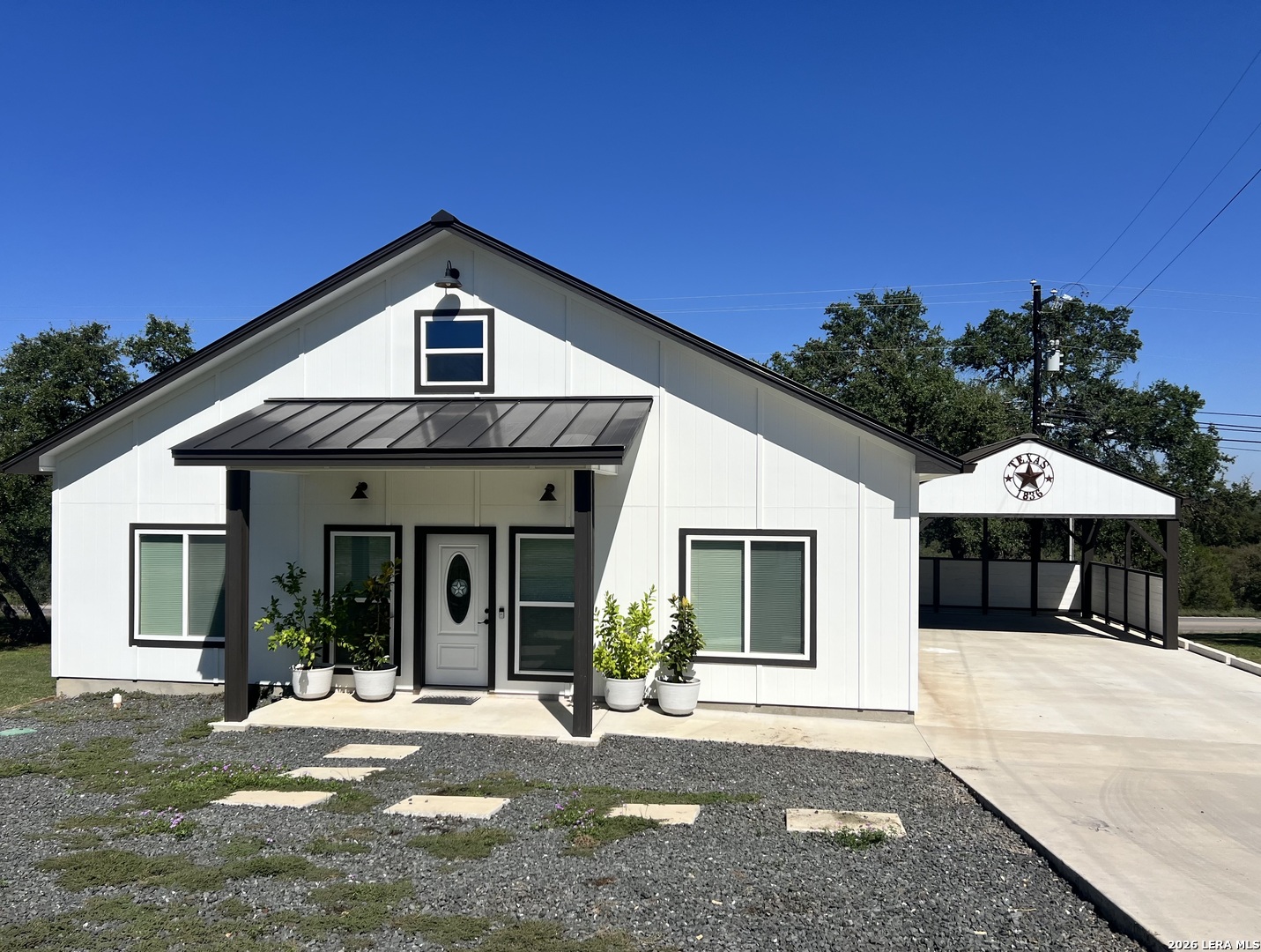 Property photo for 708 Taylor Dr, Horseshoe Bay, TX
