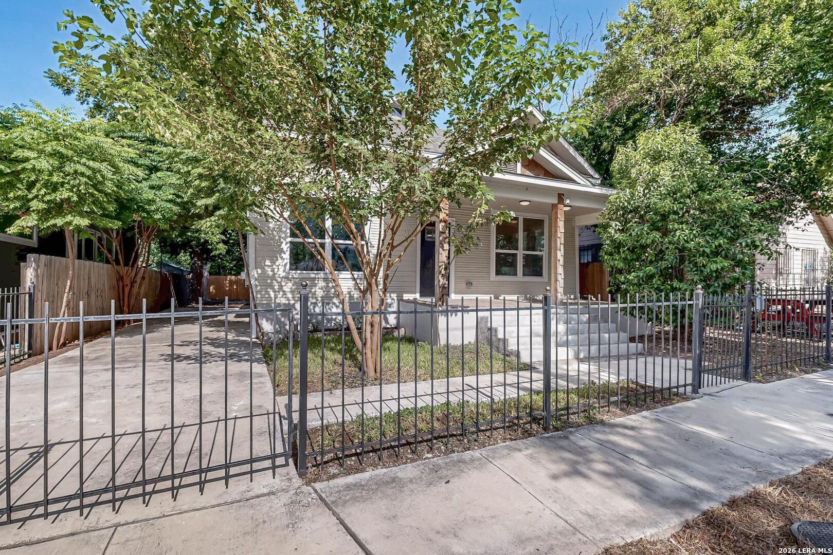 Property photo for 305 Spruce, San Antonio, TX