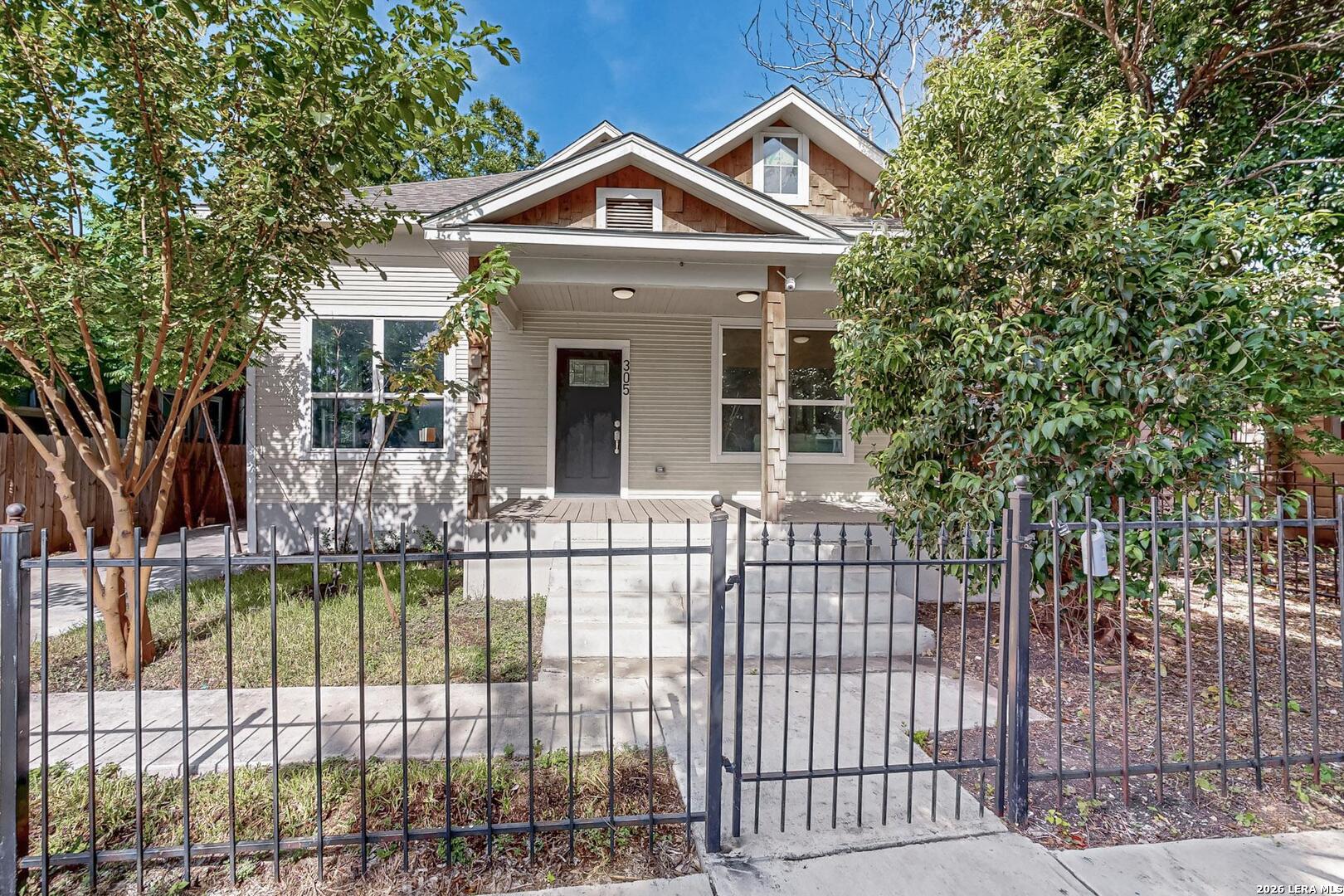 305 Spruce, San Antonio, TX 78203