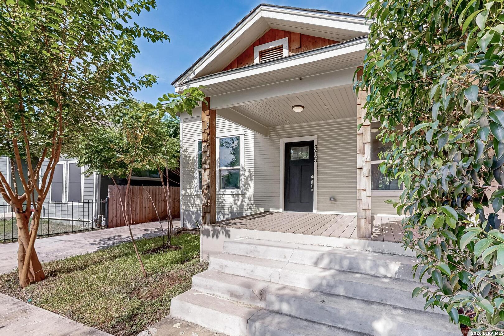 305 Spruce, San Antonio, TX 78203