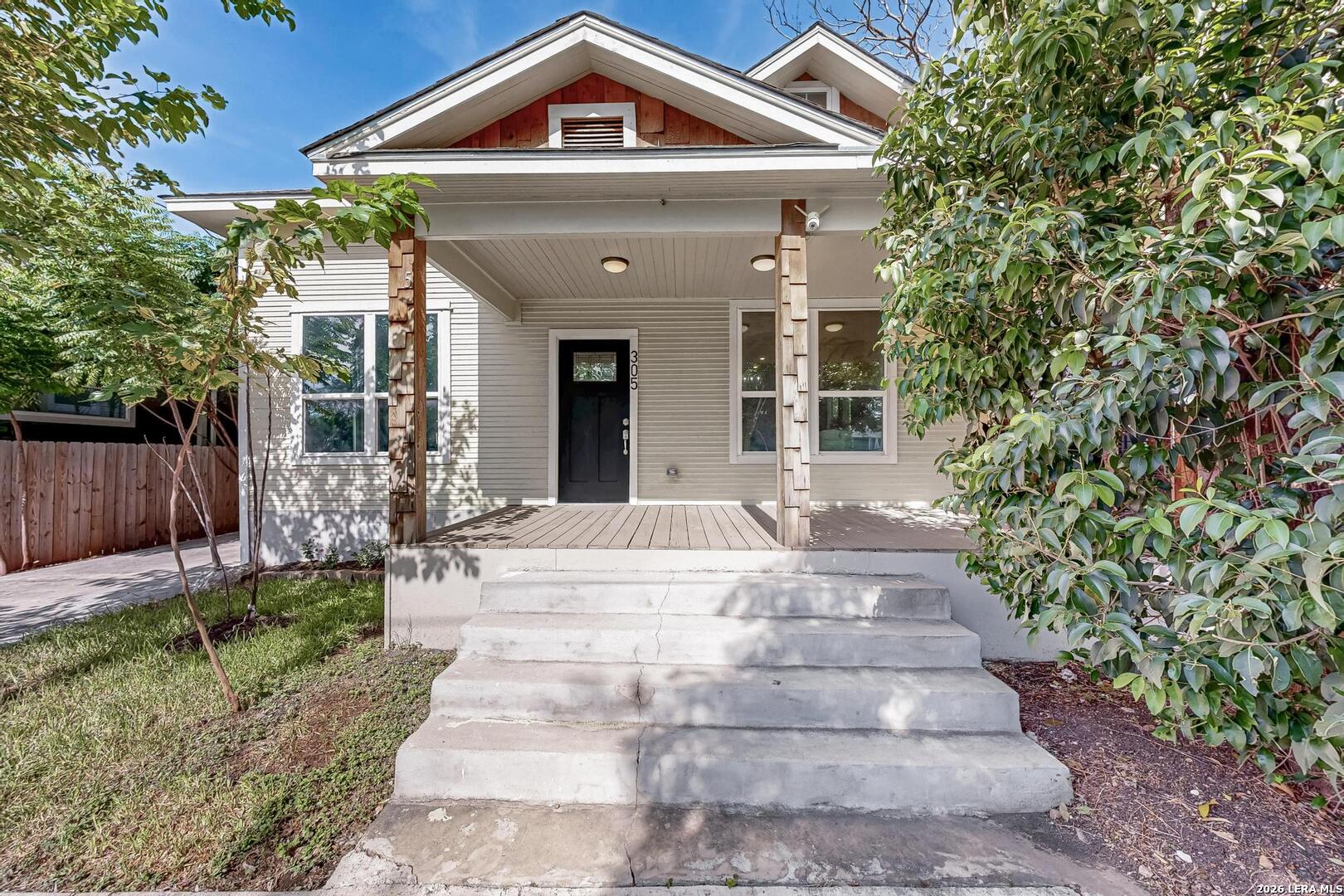 305 Spruce, San Antonio, TX 78203