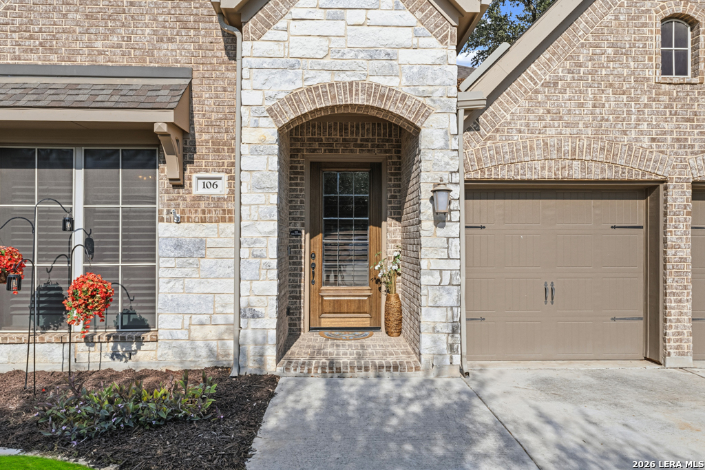 Photo 3 of Single family home for sale at 106 Coldwater Crk, Boerne, TX 78006 | MLS# 2022888 | Listing updated on 2026-10-10