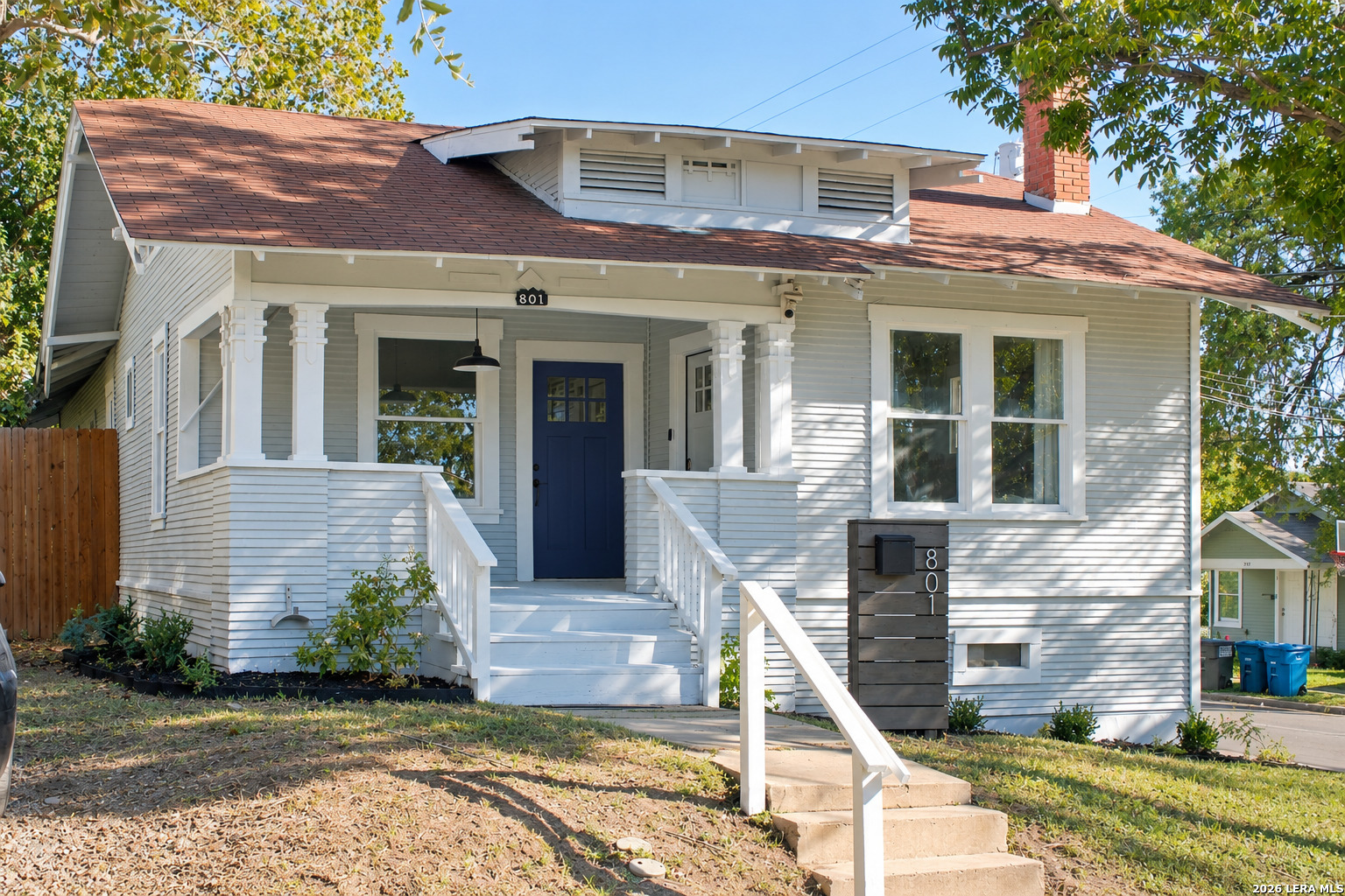 Property photo for 801 W Mistletoe Ave, San Antonio, TX