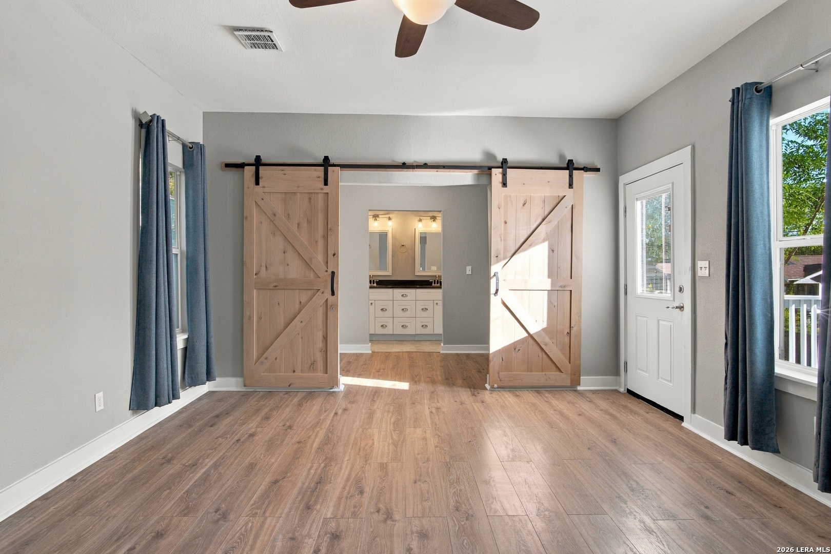 801 W Mistletoe Ave, San Antonio, TX 78212