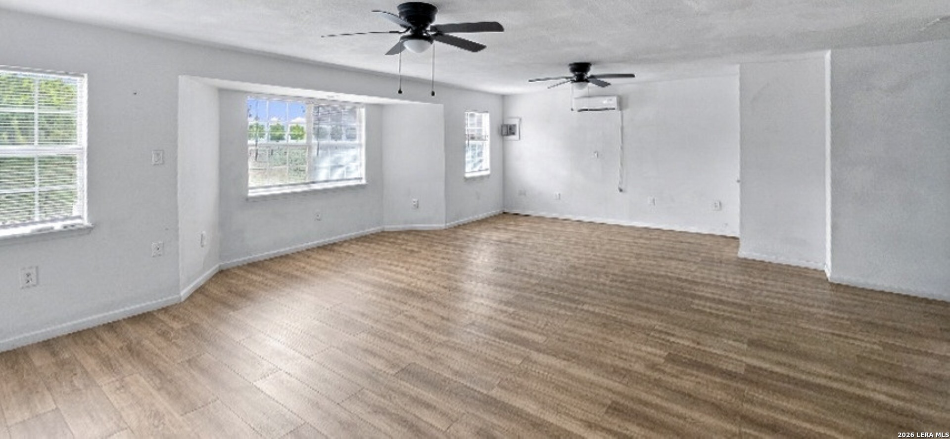 645 W BROADVIEW DR, San Antonio, TX 78228
