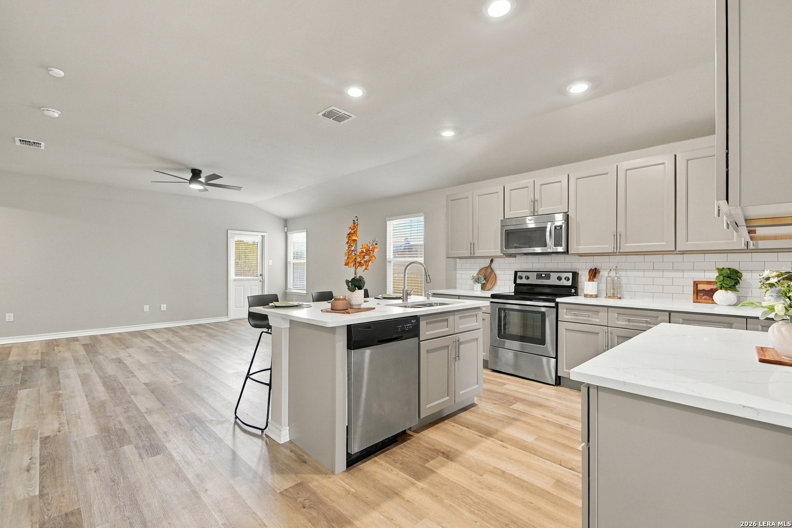 7614 Eclipse Mark, San Antonio, TX 78252