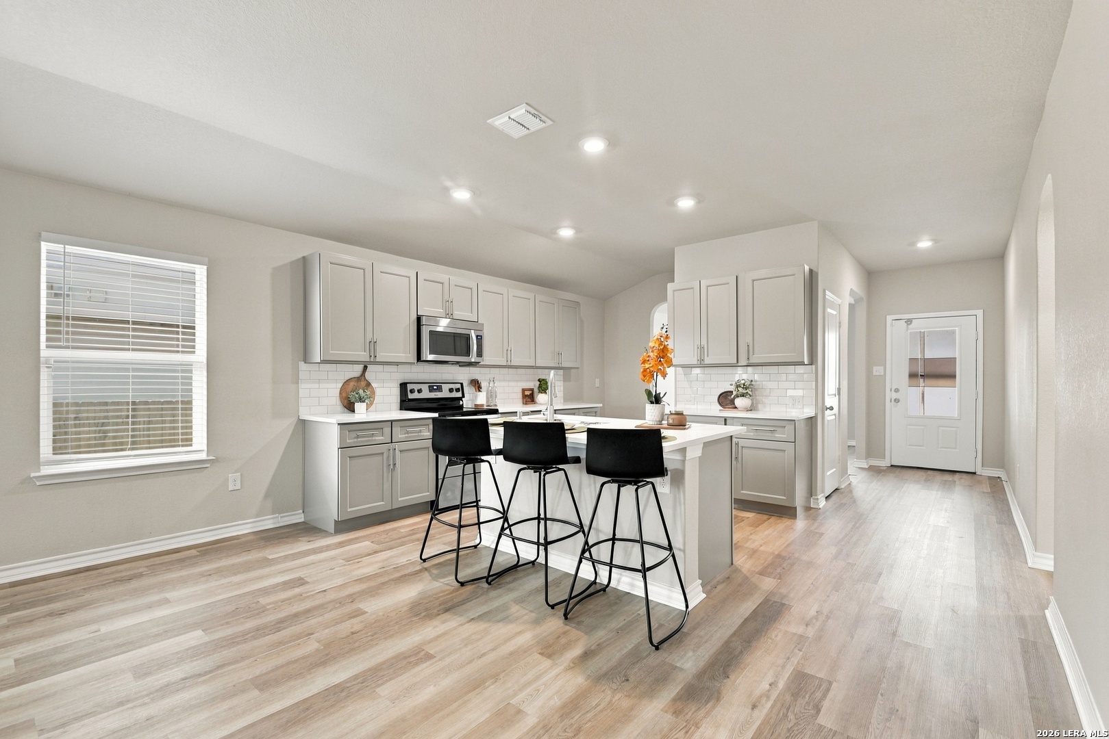 7614 Eclipse Mark, San Antonio, TX 78252