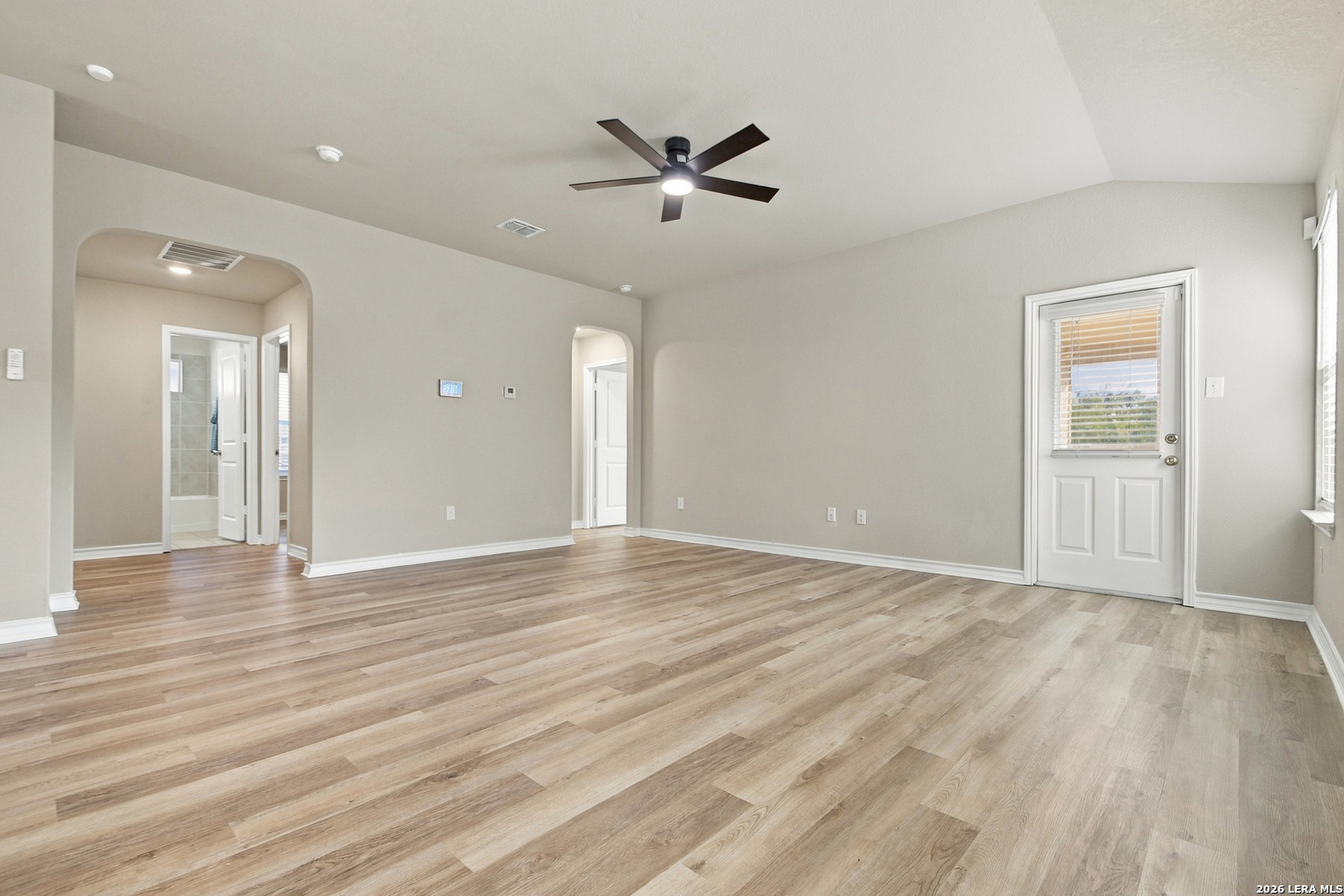 7614 Eclipse Mark, San Antonio, TX 78252