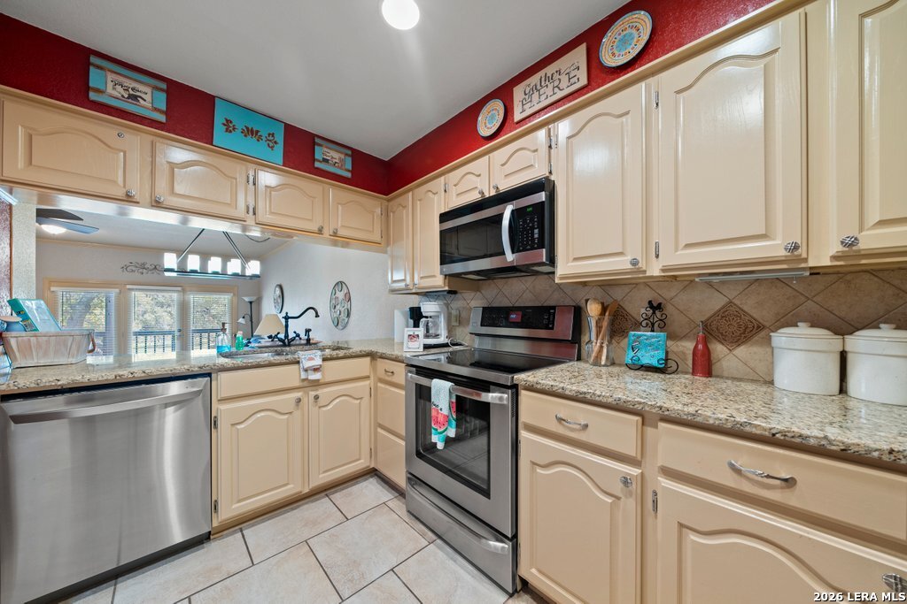 421 Watts, #B5, Canyon Lake, TX 78133