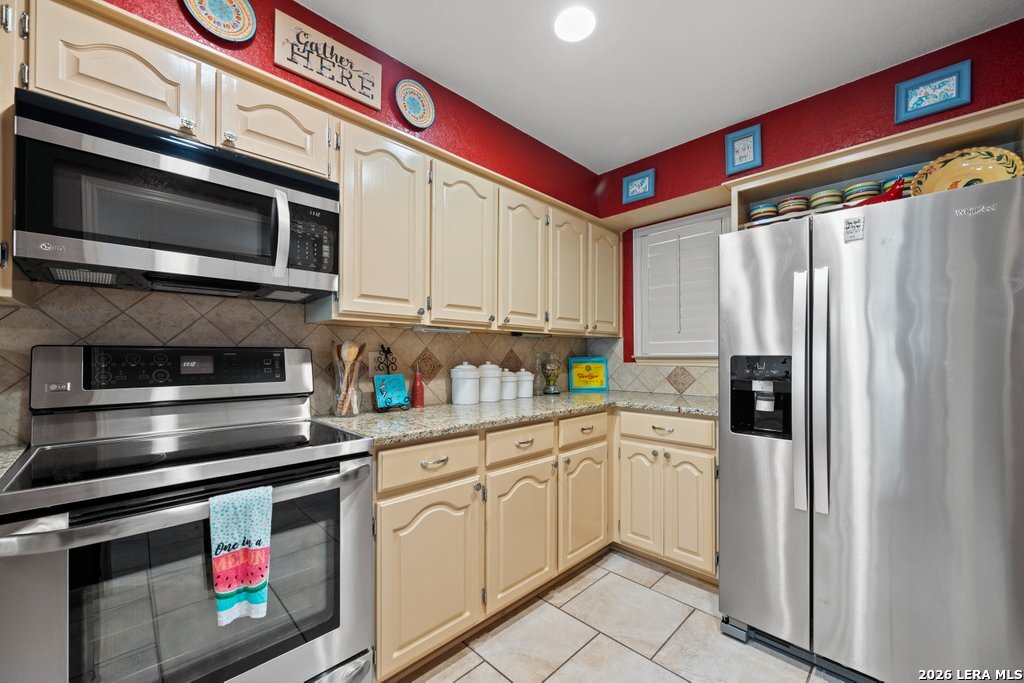 421 Watts, #B5, Canyon Lake, TX 78133