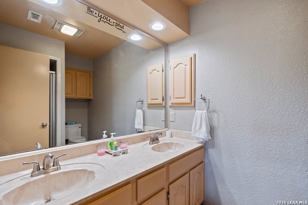 421 Watts, #B5, Canyon Lake, TX 78133
