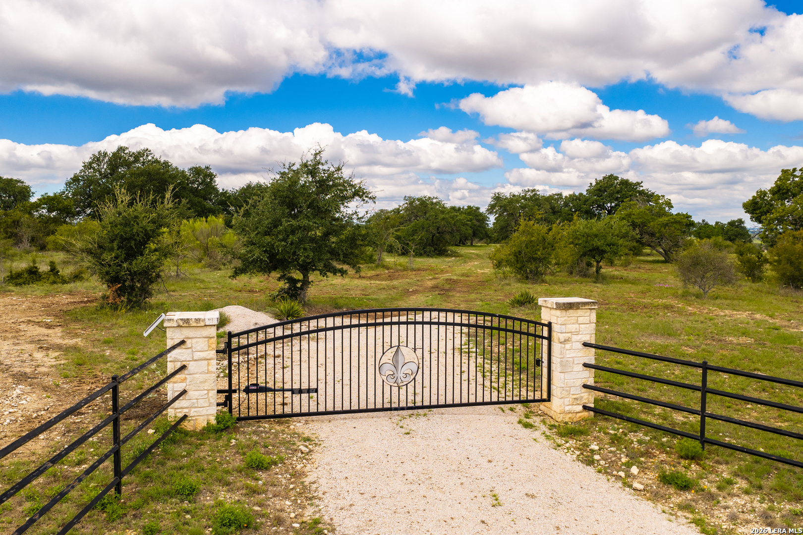 3145 N Grape Creek Rd, Fredericksburg, TX 78624