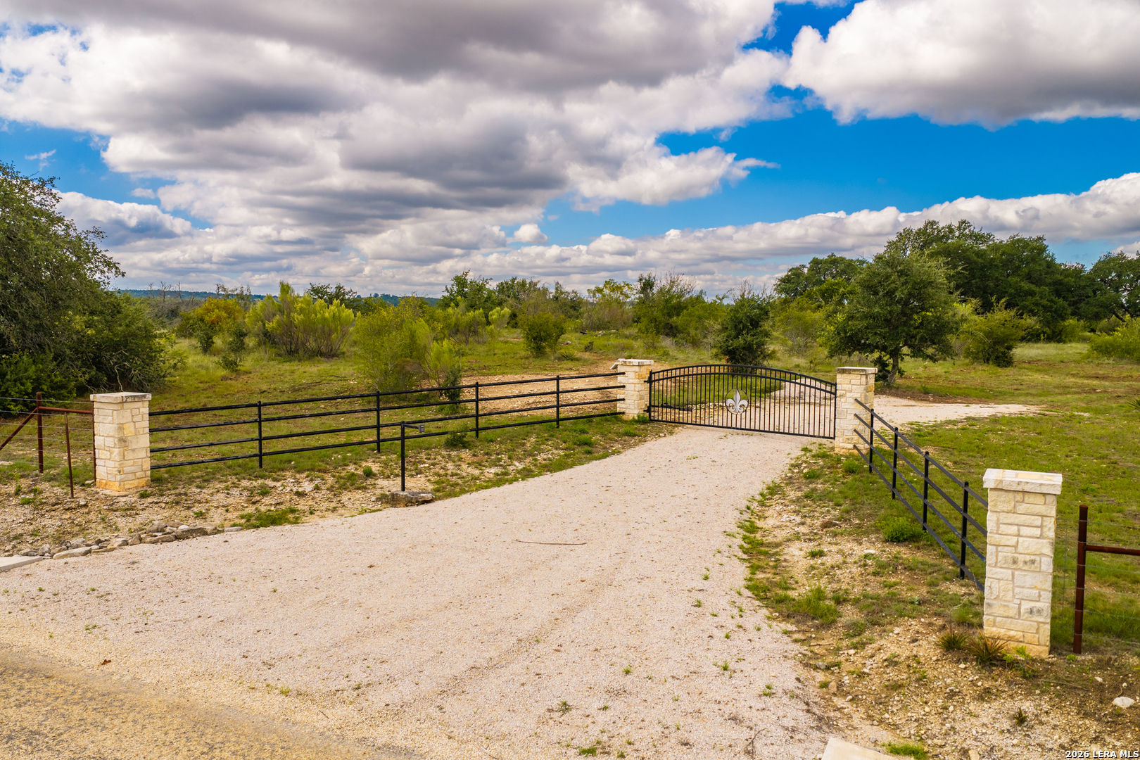 3145 N Grape Creek Rd, Fredericksburg, TX 78624