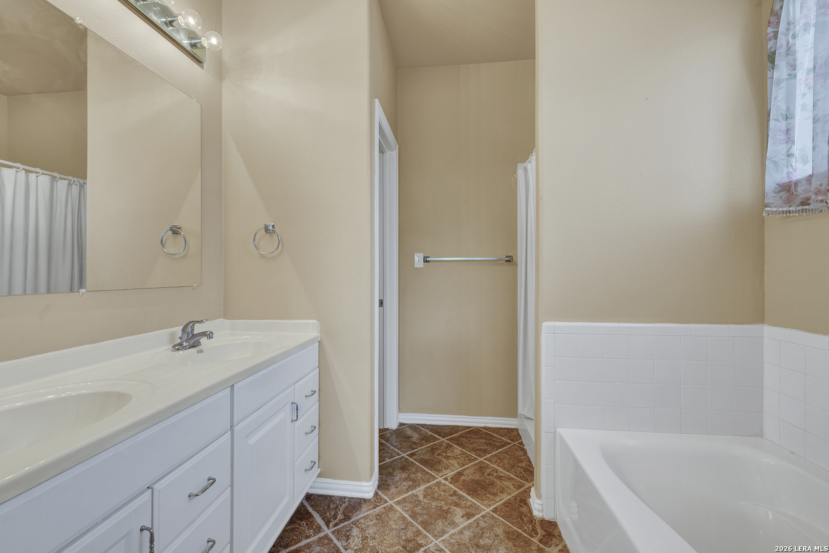 146 Creekview, Canyon Lake, TX 78133
