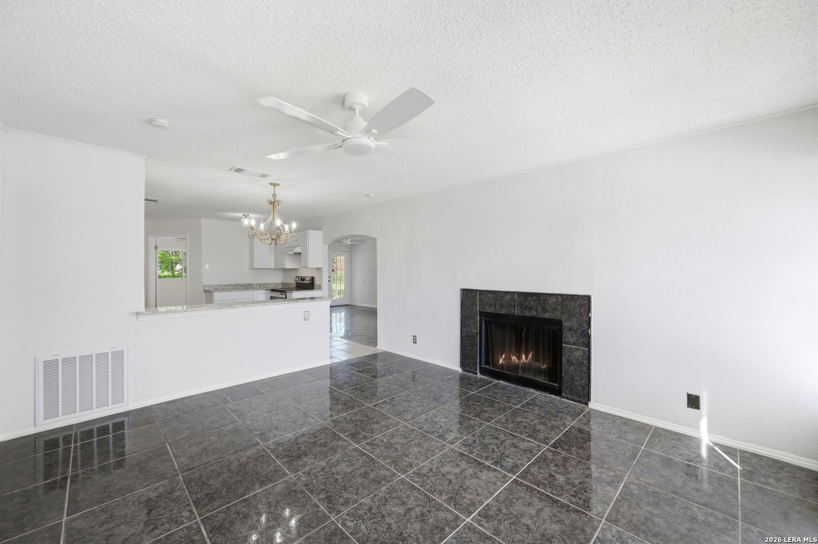 5931 Glacier Sun Dr, San Antonio, TX 78244