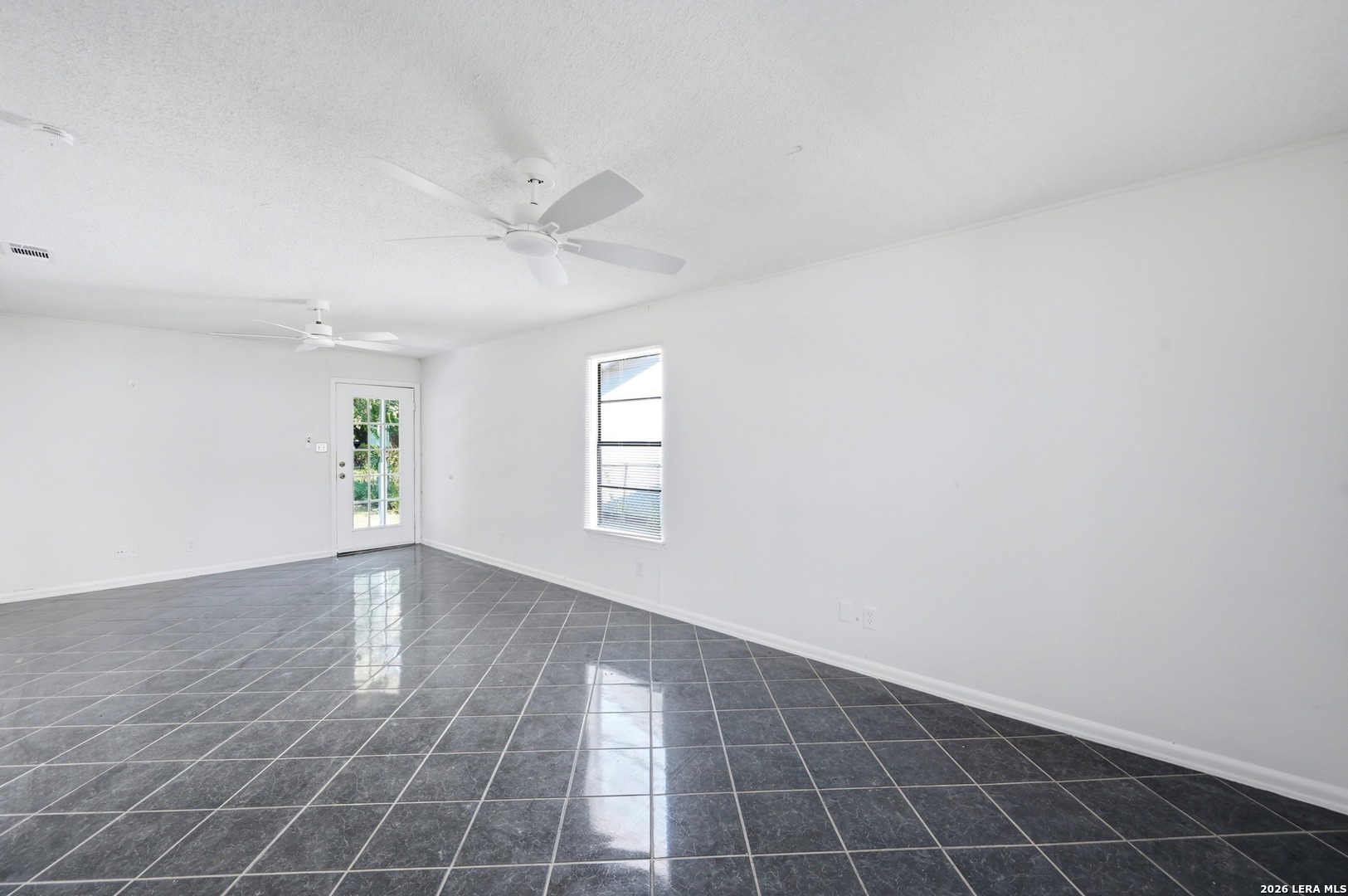 5931 Glacier Sun Dr, San Antonio, TX 78244