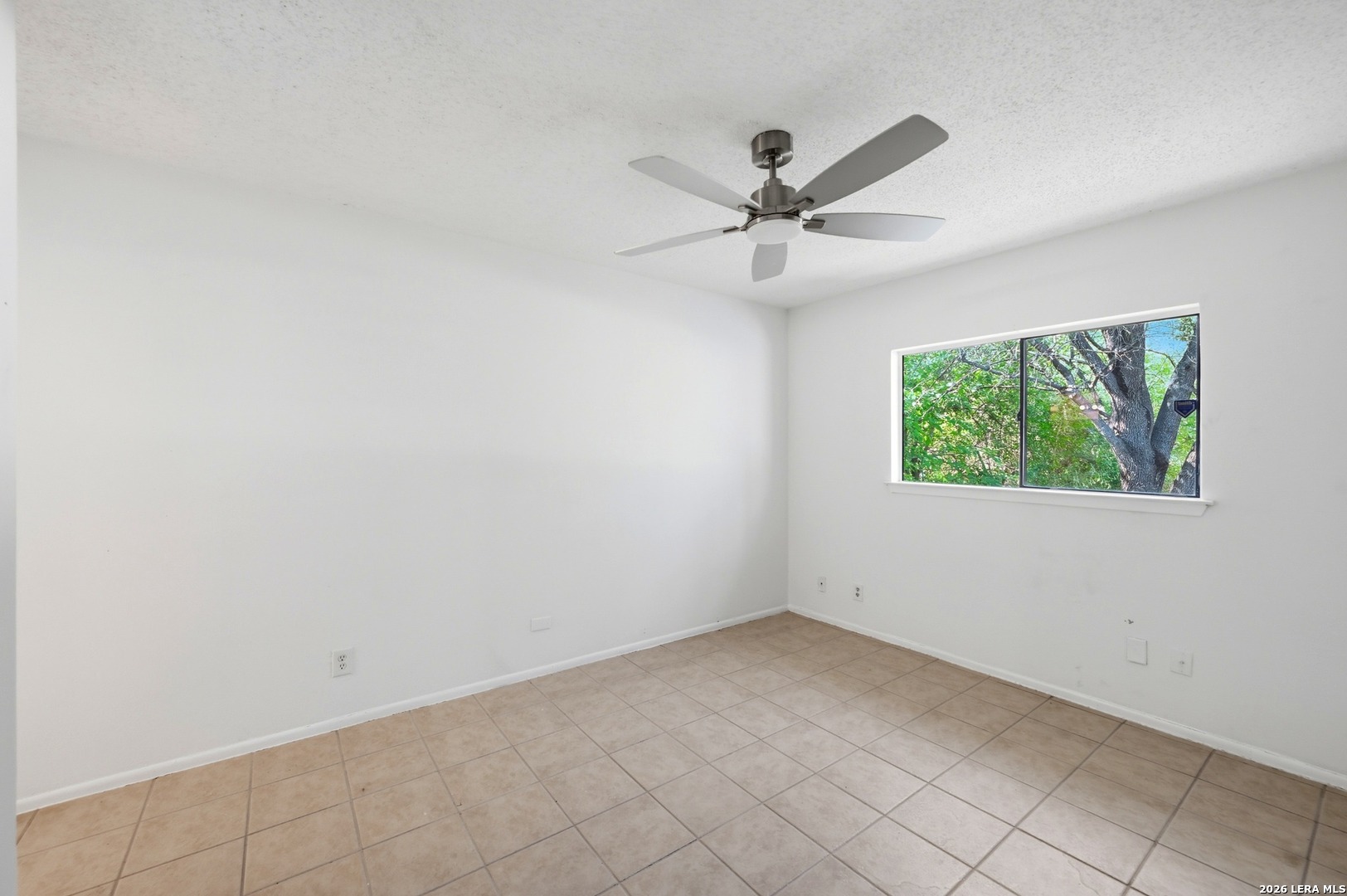 5931 Glacier Sun Dr, San Antonio, TX 78244